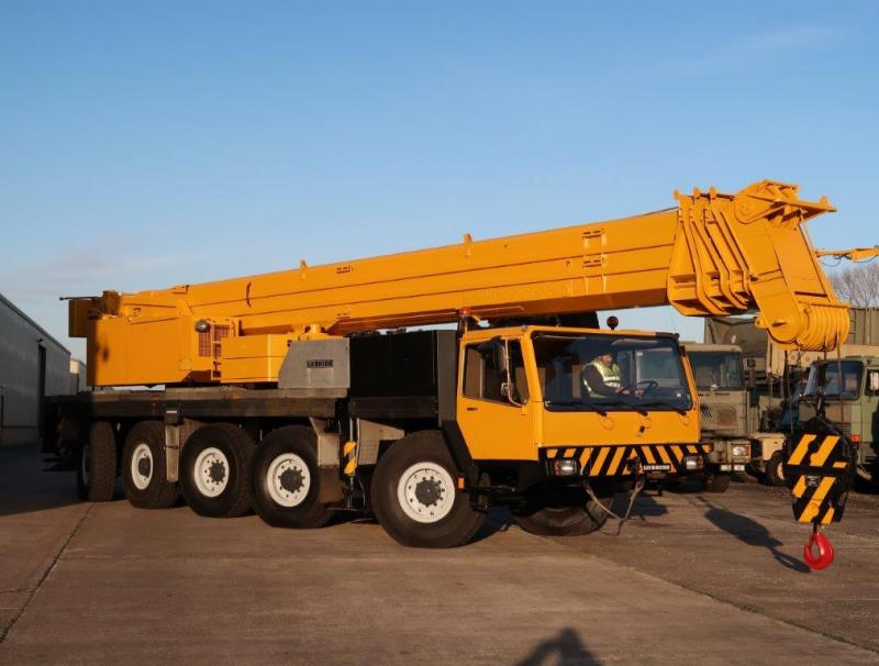 military vehicles for sale - Liebherr LTM1120 crane 