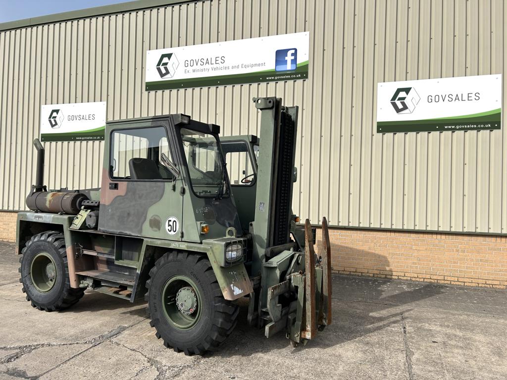 military vehicles for sale - Steinbock 2500kg 4x4 FUG forklift