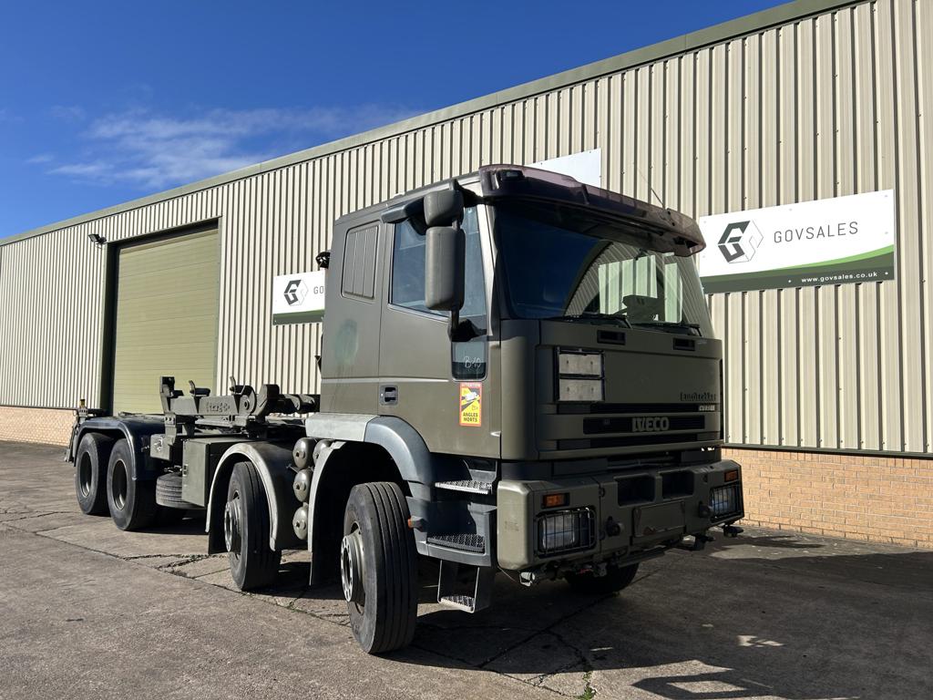 military vehicles for sale - Iveco Eurotrakker 410E44 8x4 Hook Loaders